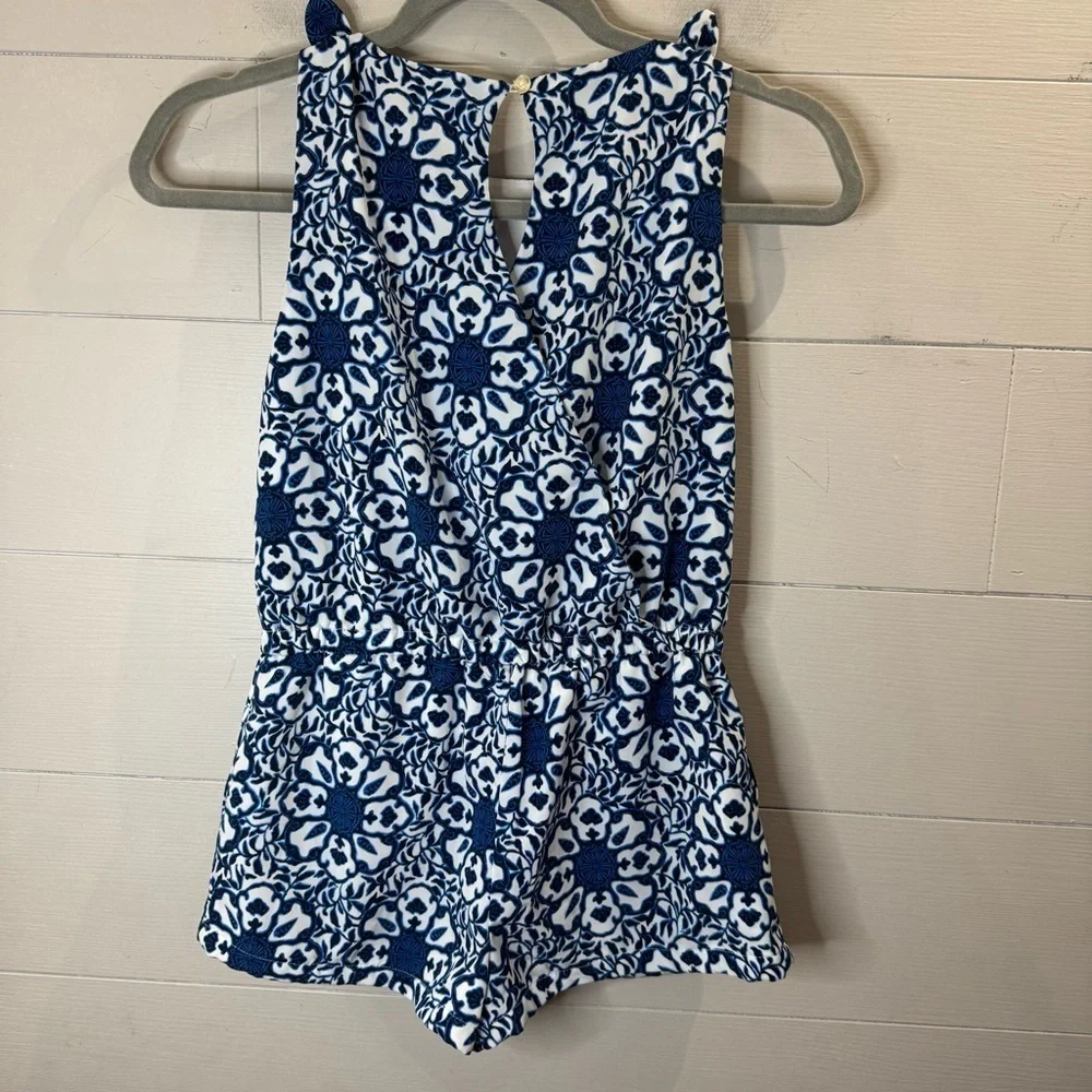 Vineyard Vines | Girls Tile Medallion Print Romper Size Medium